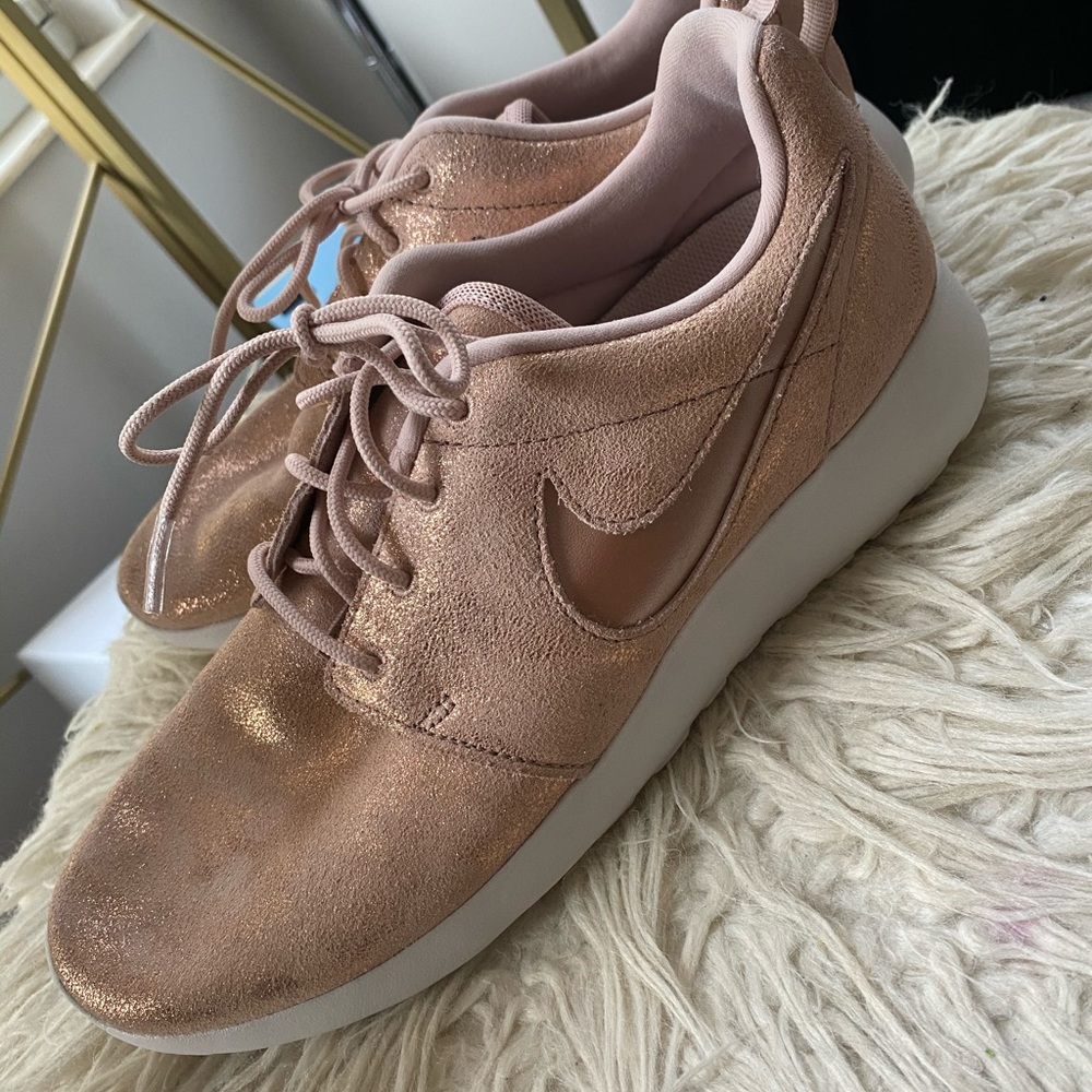 Rose gold sparkly Nike shoes brand new!
